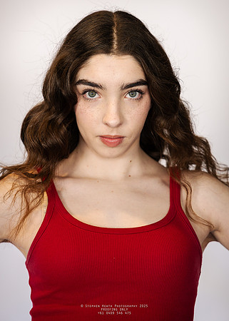 headshots 250807 kristen-72-(PROOF ONLY)