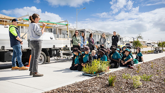 peet 250814 shorehaven tree planting 32-(PRINT ONLY)
