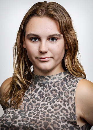 Lea Simic 2-(WEB ONLY)