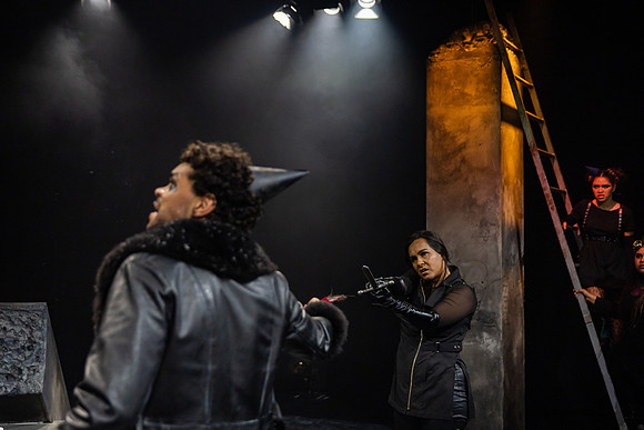 waapa 221109 fatlon 119-(PROOF ONLY)