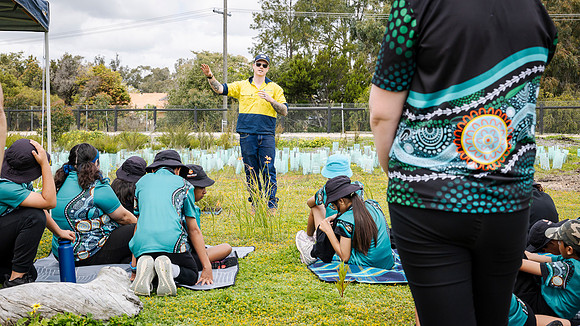 peet 250919 brabham tree planting 62-(PRINT ONLY)