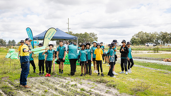 peet 250919 brabham tree planting 70-(PRINT ONLY)