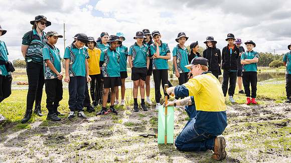 peet 250919 brabham tree planting 82-(PRINT ONLY)
