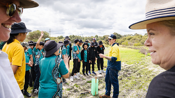 peet 250919 brabham tree planting 90-(WEB ONLY)