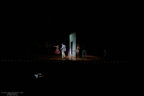 waapa 251105 tivoli lovely 335-(PROOF ONLY)