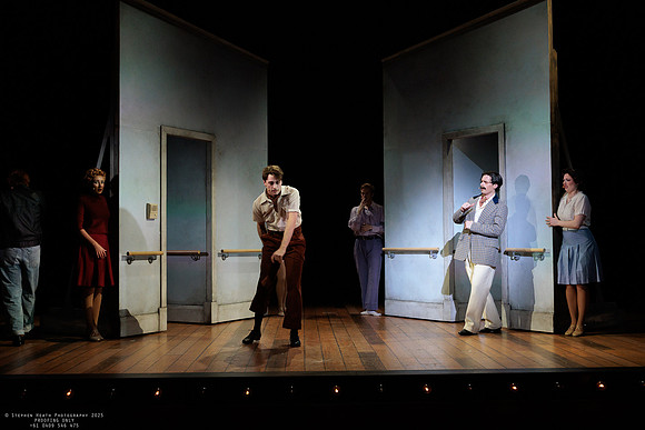 waapa 251105 tivoli lovely 347-(PROOF ONLY)