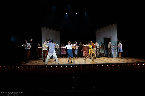 waapa 251105 tivoli lovely 356-(PROOF ONLY)