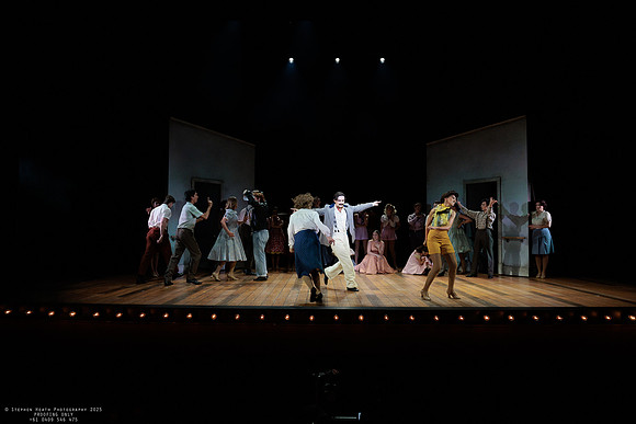 waapa 251105 tivoli lovely 358-(PROOF ONLY)