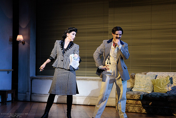 waapa 251105 tivoli lovely 395-(PROOF ONLY)