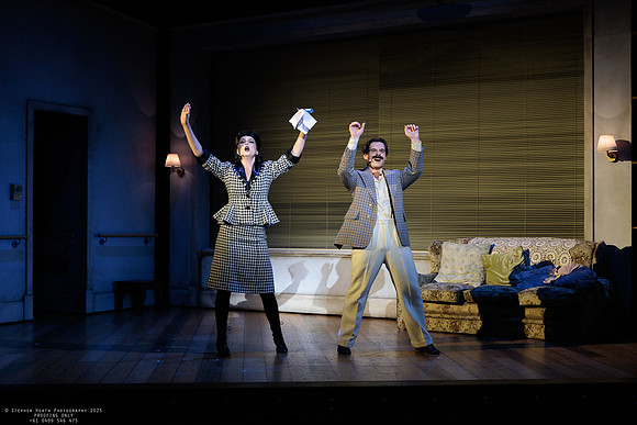 waapa 251105 tivoli lovely 394-(PROOF ONLY)
