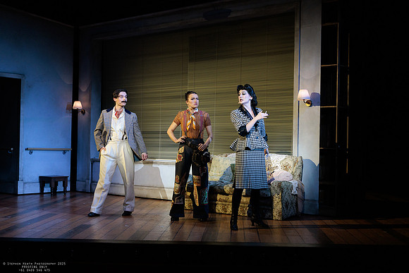 waapa 251105 tivoli lovely 402-(PROOF ONLY)