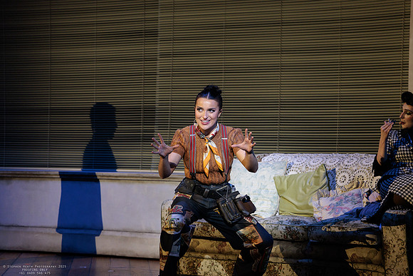 waapa 251105 tivoli lovely 410-(PROOF ONLY)