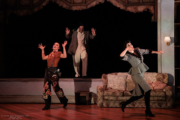 waapa 251105 tivoli lovely 428-(PROOF ONLY)