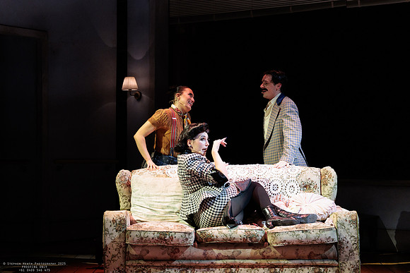 waapa 251105 tivoli lovely 432-(PROOF ONLY)