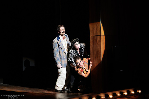 waapa 251105 tivoli lovely 436-(PROOF ONLY)