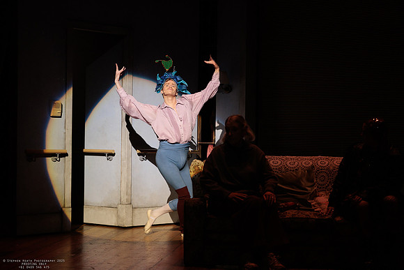 waapa 251105 tivoli lovely 438-(PROOF ONLY)
