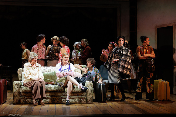 waapa 251105 tivoli lovely 862-(PROOF ONLY)