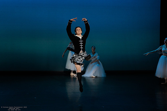 waapa 251112 verge 162-(PROOF ONLY)