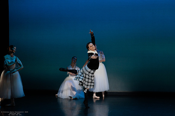 waapa 251112 verge 164-(PROOF ONLY)