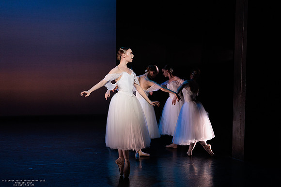 waapa 251112 verge 171-(PROOF ONLY)