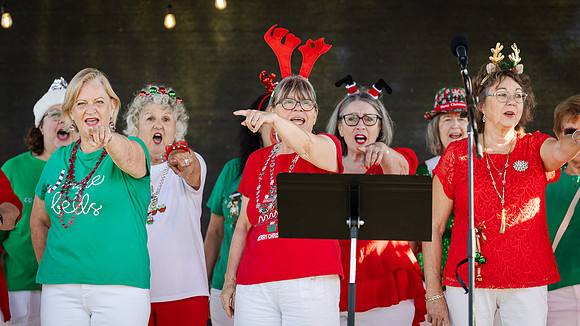 toc 251207 carols by the lake 139-(WEB ONLY)