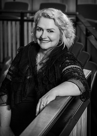 headshots 260210 emma matthews 44-(PRINT ONLY)-2