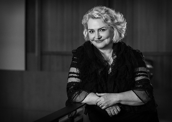 headshots 260210 emma matthews 49-(PRINT ONLY)-2