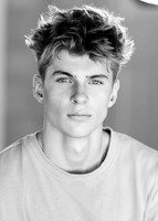 headshots 260204 owen-128-(PRINT ONLY)-2