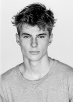 headshots 260204 owen-54-(PRINT ONLY)-2