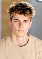 headshots 260204 owen-128-(PRINT ONLY)