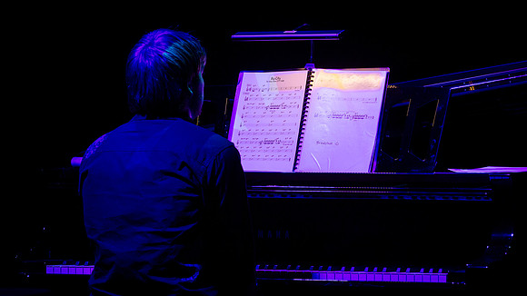 waapa 260509 jitt vince jones 48-(PRINT ONLY)