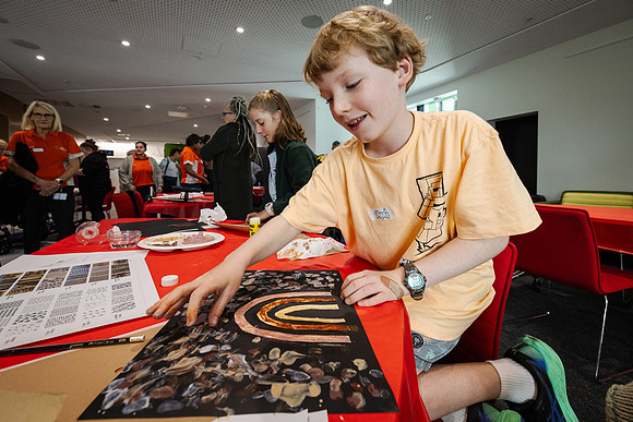 pchf 260516 hospice art workshop 18-(WEB ONLY)