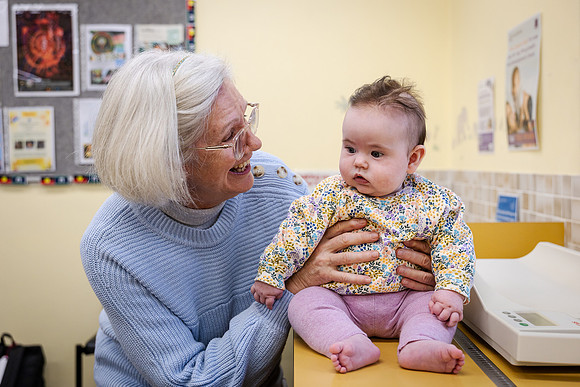 cahs 260706 community health 304-(WEB ONLY)