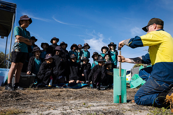 peet 260724 brabham tree planting 74-(PRINT ONLY)