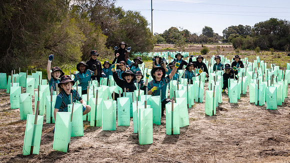 peet 260724 brabham tree planting 251-(PRINT ONLY)
