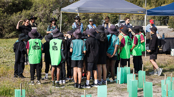 peet 260724 brabham tree planting 272-(PRINT ONLY)