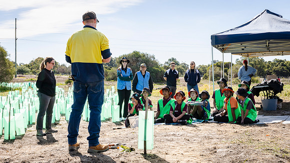 peet 260724 brabham tree planting 317-(PRINT ONLY)