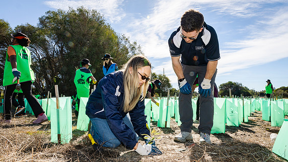 peet 260724 brabham tree planting 377-(PRINT ONLY)