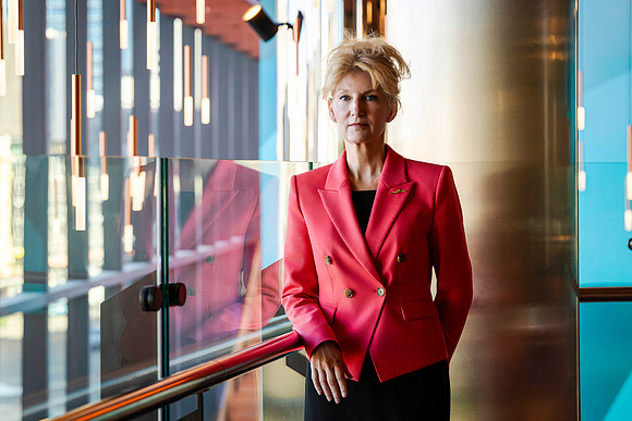 ecu 260730 lorie helliwell 50-(PRINT ONLY)