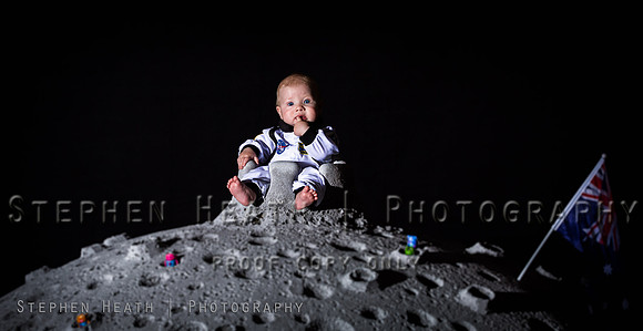 JJ on the Moon (WEB)-11