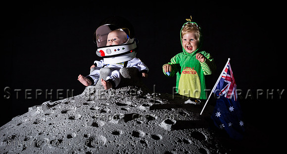JJ on the Moon (WEB)-9