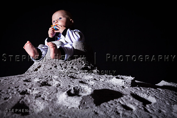 JJ on the Moon (WEB)-10