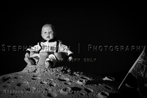 JJ on the Moon (WEB)-8