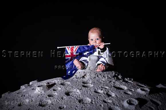 JJ on the Moon (WEB)-12