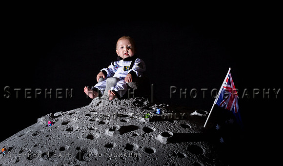 JJ on the Moon (WEB)-1