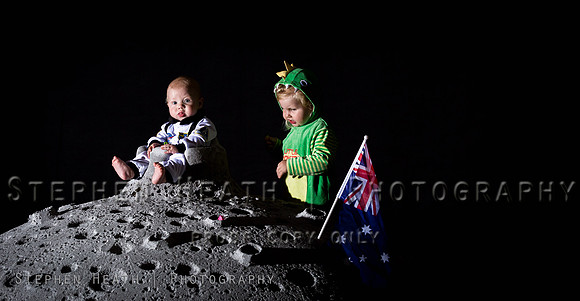 JJ on the Moon (WEB)-3