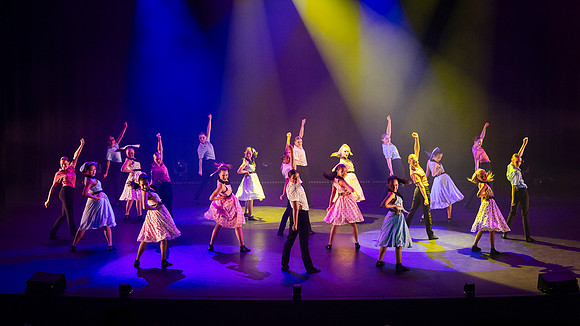 igssa 260828 PC - its hairspray 99-(PRINT ONLY)