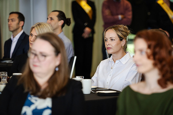 cahs 260904 excellence 161-(PRINT ONLY)