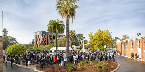 toc 230425 anzac service 136-Pano-(PRINT ONLY)