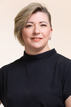 ria 230510 headshots-82-(WEB ONLY)